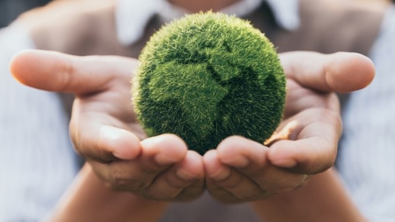 Morrison commits to being climate positive